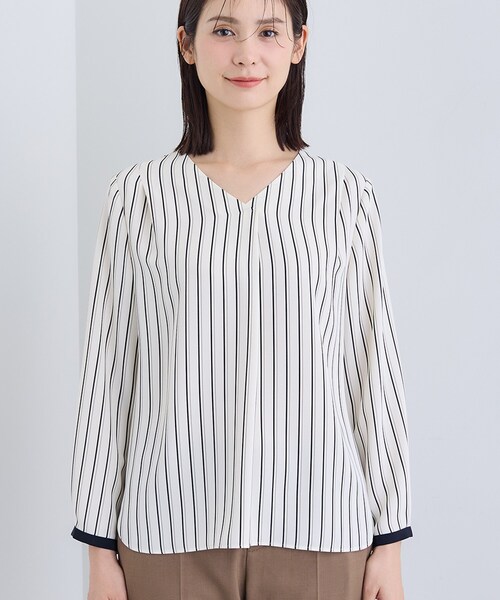 INDIVI(インディヴィ)の「【通勤/イージーケア】Vネック ジョーゼットブラウス(シャツ/ブラウス・レディース・ホワイト/ホワイト系3・05/13/15 /19/36/38/40/03)」の8枚目の写真
