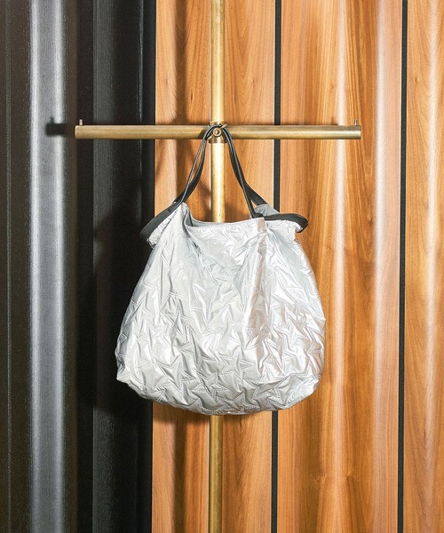 ROSE BUD（ローズバッド）の「STITCHED STAR TOTE BAG（トートバッグ・レディース・シルバー/ブラック・ONE SIZE）」の5枚目の写真
