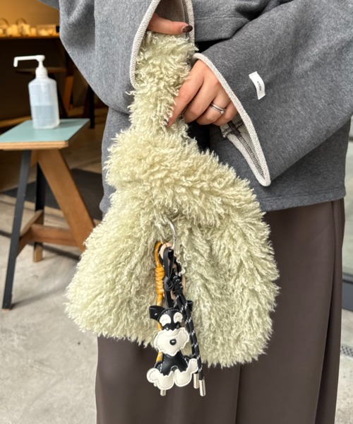 CIAOPANIC TYPY(チャオパニックティピー)の「カラビナ付きボアマルシェBAG(トートバッグ・レディース・ブラウン/パープル/ネイビー/イエロー/ミント・ONE SIZE)」の3枚目の写真
