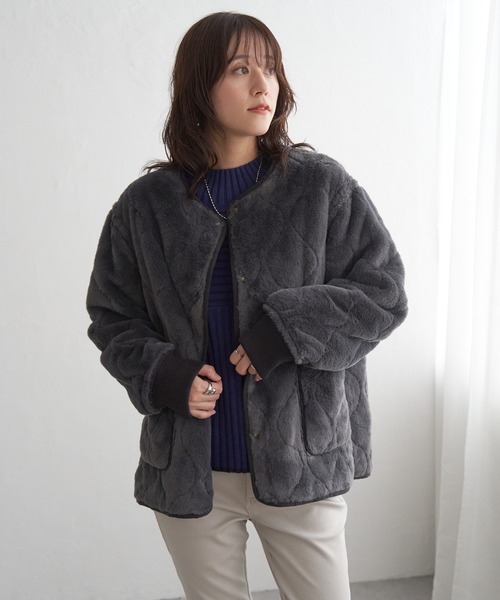 ikka（イッカ）の「【雑誌InRed12月号掲載】キルトファーリバーシブルブルゾン【2WAY／親子コーデ】（ブルゾン・レディース・ベージュ/ブルー/ブラック/カーキ・L/M/S）」の6枚目の写真