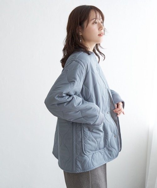 ikka（イッカ）の「【雑誌InRed12月号掲載】キルトファーリバーシブルブルゾン【2WAY／親子コーデ】（ブルゾン・レディース・ベージュ/ブルー/ブラック/カーキ・L/M/S）」の22枚目の写真