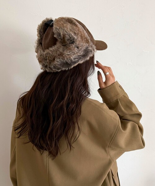 fredy emue（フレディエミュ）の「ファーツイードフライトキャップ（キャップ・レディース・ブラック/ブラウン・FREE）」の4枚目の写真