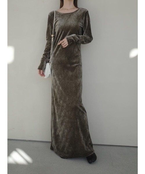 amel（エイメル）の「ベルベットバックオープンドレス / カーキ（ワンピース・レディース・カーキ・FREE）」の2枚目の写真