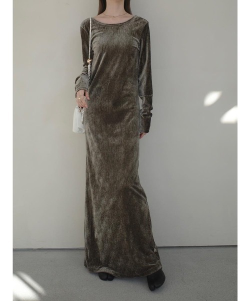 amel（エイメル）の「ベルベットバックオープンドレス / カーキ（ワンピース・レディース・カーキ・FREE）」の3枚目の写真