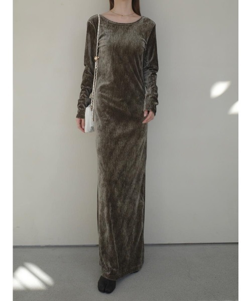 amel（エイメル）の「ベルベットバックオープンドレス / カーキ（ワンピース・レディース・カーキ・FREE）」の4枚目の写真