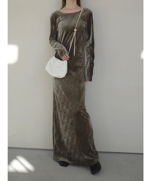 amel（エイメル）の「ベルベットバックオープンドレス / カーキ（ワンピース・レディース・カーキ・FREE）」の5枚目の写真