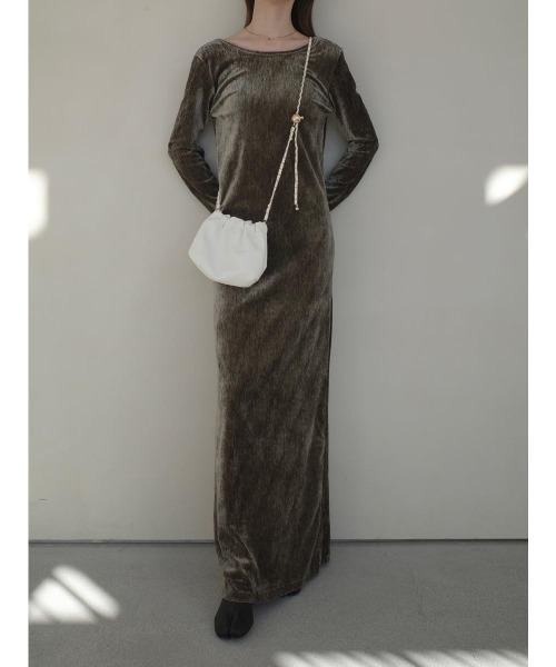 amel（エイメル）の「ベルベットバックオープンドレス / カーキ（ワンピース・レディース・カーキ・FREE）」の6枚目の写真