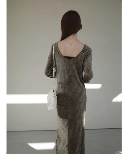 amel（エイメル）の「ベルベットバックオープンドレス / カーキ（ワンピース・レディース・カーキ・FREE）」の14枚目の写真