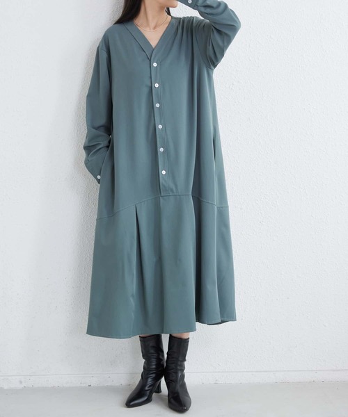 MAISON DE THERESE（メゾン ド テレーズ）の「Vネックルーズシルエット長袖ボリュウーロングワンピース（ワンピース・レディース・ブラック/グリーン/ネイビー・FREE）」の6枚目の写真