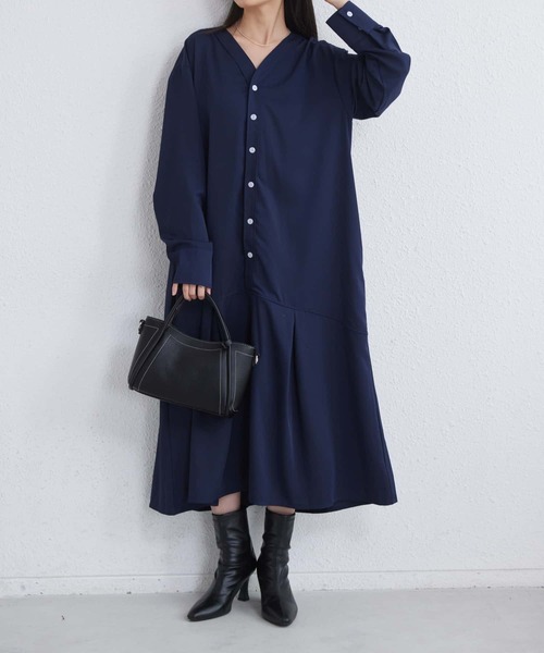 MAISON DE THERESE（メゾン ド テレーズ）の「Vネックルーズシルエット長袖ボリュウーロングワンピース（ワンピース・レディース・ブラック/グリーン/ネイビー・FREE）」の16枚目の写真