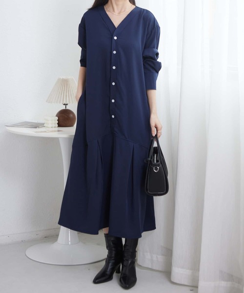 MAISON DE THERESE（メゾン ド テレーズ）の「Vネックルーズシルエット長袖ボリュウーロングワンピース（ワンピース・レディース・ブラック/グリーン/ネイビー・FREE）」の17枚目の写真