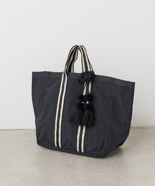 BEARDSLEY（ビアズリー）の「《FRIPIER》チャーム付きクレイジートート（トートバッグ・レディース・キャメル/ブラック・FREE）」の5枚目の写真