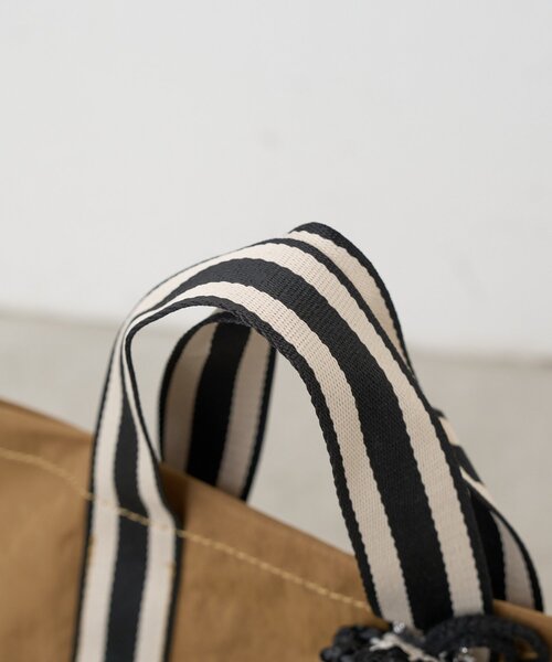 BEARDSLEY（ビアズリー）の「《FRIPIER》チャーム付きクレイジートート（トートバッグ・レディース・キャメル/ブラック・FREE）」の12枚目の写真