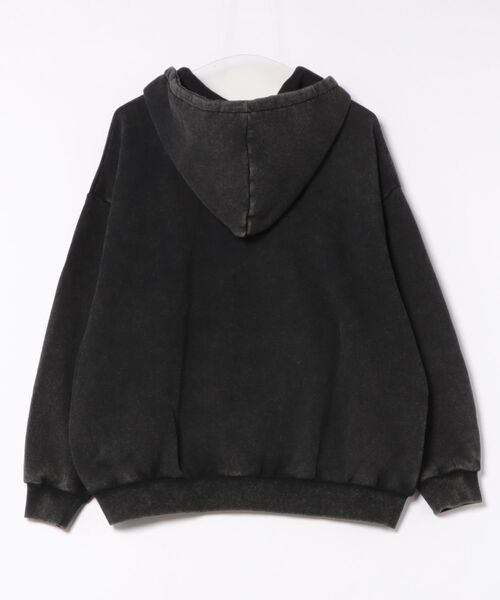GORGE（ゴージ）の「《ケミカルウォッシュ×立体ロゴ》レディース 裏起毛 ジップパーカー オーバーサイズ 秋冬（パーカー・レディース・ブラック/ブラウン/ピンク・F）」の15枚目の写真