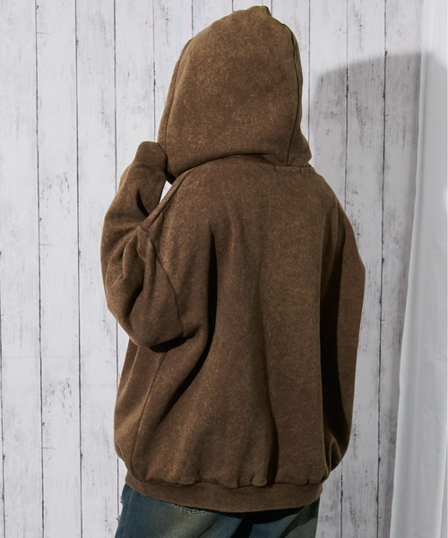 GORGE（ゴージ）の「《ケミカルウォッシュ×立体ロゴ》レディース 裏起毛 ジップパーカー オーバーサイズ 秋冬（パーカー・レディース・ブラック/ブラウン/ピンク・F）」の13枚目の写真