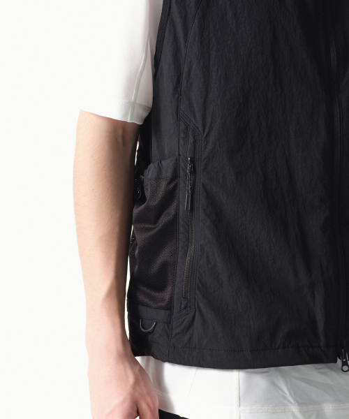 MUSINSA STANDARD（ムシンサスタンダード）の「[シティレジャー] メッシュポケットベスト [ブラック]（ベスト・メンズ・その他・MEDIUM/LARGE/X-LARGE/XX-LARGE）」の7枚目の写真