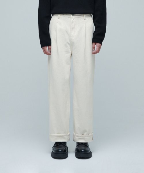 MUSINSA STANDARD（ムシンサスタンダード）の「ワンタックルーズテーパードデニムパンツ[クリーム]（デニムパンツ・メンズ・その他・29/32/31/33/26/27/28/40/38/42/36/34）」の2枚目の写真