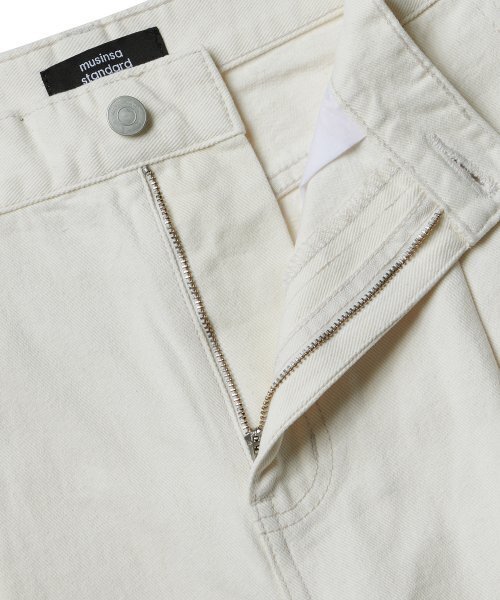 MUSINSA STANDARD（ムシンサスタンダード）の「ワンタックルーズテーパードデニムパンツ[クリーム]（デニムパンツ・メンズ・その他・29/32/31/33/26/27/28/40/38/42/36/34）」の5枚目の写真