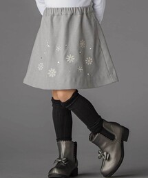 BeBe Petits Pois Vert（ベベプチポワヴェール）の「雪刺しゅう+ラインストーンスカート(100~150cm)（スカート）」