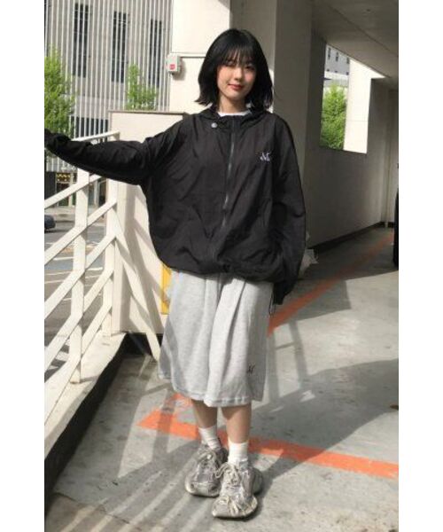 MUCENT(ムセント)の「男女共用バミューダスウェットパンツ7部パンツショートパンツ(ブラック、グレー)(その他パンツ・レディース・ブラック/グレー・FREE)」の8枚目の写真