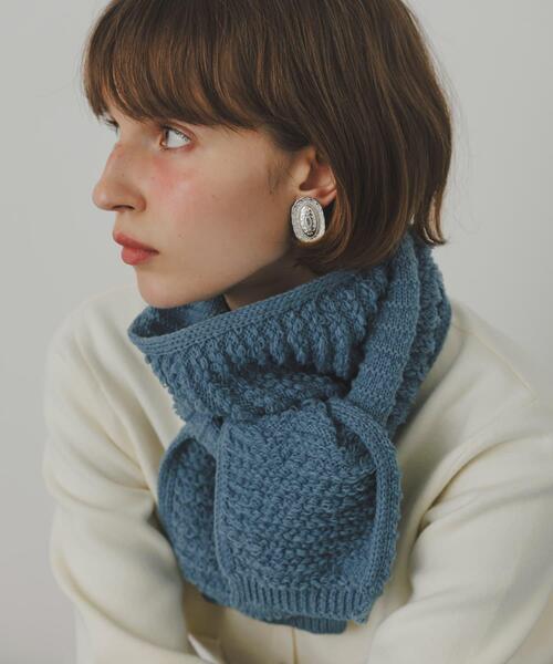 SMELLY（スメリー）の「コンパクトニットマフラー（マフラー・レディース・ベージュ/ブラウン/ブルー・-）」の3枚目の写真