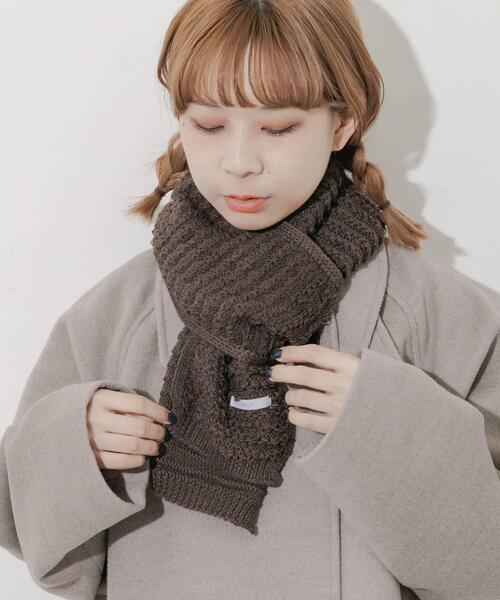 SMELLY（スメリー）の「コンパクトニットマフラー（マフラー・レディース・ベージュ/ブラウン/ブルー・-）」の13枚目の写真