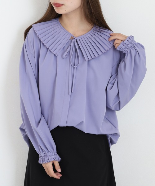 EGLANTINE(エグランティーヌ)の「EGLANTINE 衿プリーツ長袖ブラウス(シャツ/ブラウス・レディース・ラベンダー/ネイビー・40)」の1枚目の写真