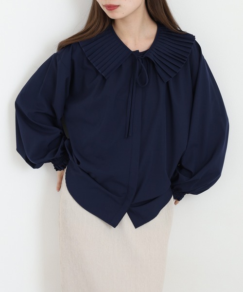 EGLANTINE(エグランティーヌ)の「EGLANTINE 衿プリーツ長袖ブラウス(シャツ/ブラウス・レディース・ラベンダー/ネイビー・40)」の12枚目の写真