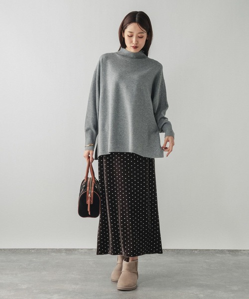 GLOBAL WORK（グローバルワーク）の「フワフワHugmeハイネックチュニック/581165（ニット/セーター・レディース・チャコールグレー/グレー/ダークブラウン/ライトグリーン/ライトベージュ/ブラック・MEDIUM/LARGE）」の16枚目の写真