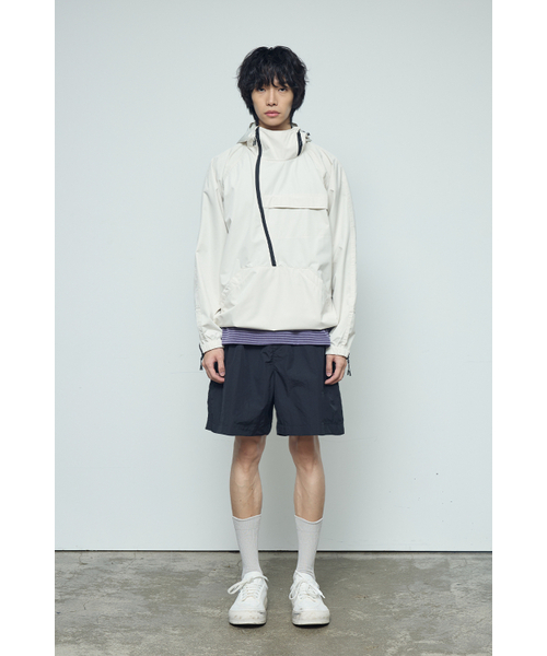 BALLUTE(バリュート)の「Hi-PORA CURVED ZIP WIND BREAKER ANORAK (IVORY)(ナイロンジャケット・メンズ・その他・MEDIUM/LARGE)」の3枚目の写真