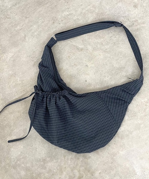 CRB（シーアールビー）の「ドロストチェック柄ショルダーバッグ（ショルダーバッグ・レディース・グレー/ブラック/グリーン・F）」の18枚目の写真