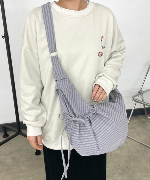 CRB（シーアールビー）の「ドロストチェック柄ショルダーバッグ（ショルダーバッグ・レディース・グレー/ブラック/グリーン・F）」の5枚目の写真