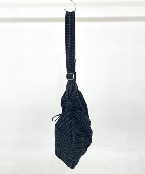 CRB（シーアールビー）の「ドロストチェック柄ショルダーバッグ（ショルダーバッグ・レディース・グレー/ブラック/グリーン・F）」の20枚目の写真