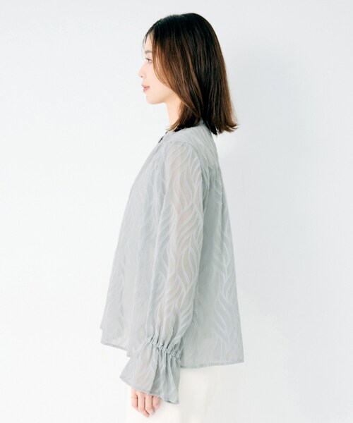 UNTITLED（アンタイトル）の「シアーカットジャカードブラウス（シャツ/ブラウス・レディース・オフホワイト/ブラック・02）」の6枚目の写真