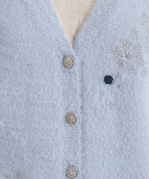 axes femme（アクシーズファム）の「スノー・ローズ刺繍カーディガン（カーディガン/ボレロ・レディース・ホワイト/ラベンダー/サックスブルー・FREE）」の8枚目の写真