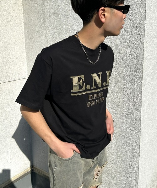 B.R.U(ブル)の「迷彩柄アップリケ刺繍Tシャツ(Tシャツ/カットソー・メンズ・ホワイト/ブラック・FREE)」の7枚目の写真