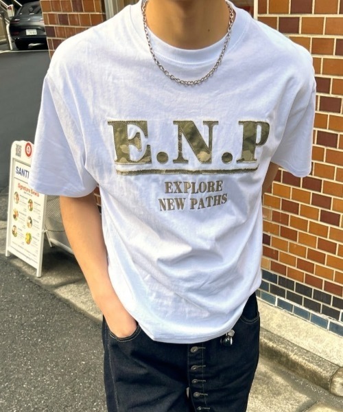 B.R.U(ブル)の「迷彩柄アップリケ刺繍Tシャツ(Tシャツ/カットソー・メンズ・ホワイト/ブラック・FREE)」の3枚目の写真