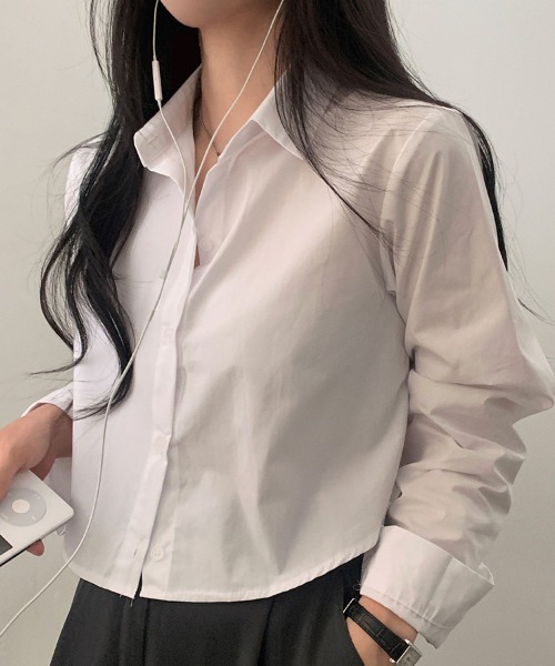 SallyLunn(サリーラン)の「クロップドカラーシャツ(シャツ/ブラウス・レディース・ホワイト/ネイビー/イエロー/スミクロ・MEDIUM/LARGE)」の1枚目の写真