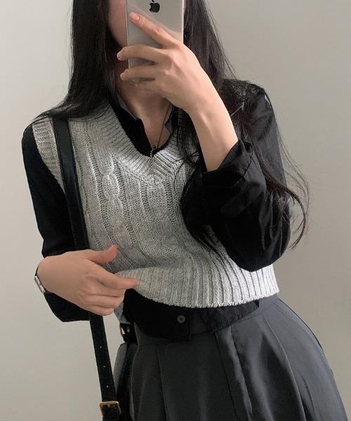 SallyLunn(サリーラン)の「クロップドカラーシャツ(シャツ/ブラウス・レディース・ホワイト/ネイビー/イエロー/スミクロ・MEDIUM/LARGE)」の16枚目の写真