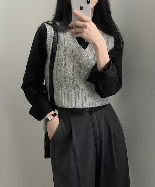 SallyLunn(サリーラン)の「クロップドカラーシャツ(シャツ/ブラウス・レディース・ホワイト/ネイビー/イエロー/スミクロ・MEDIUM/LARGE)」の17枚目の写真
