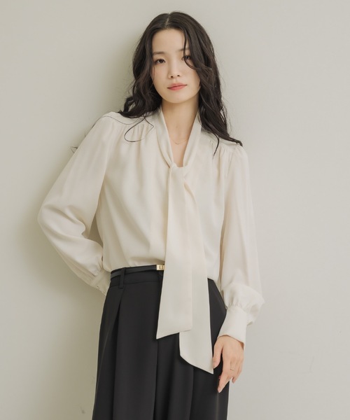 NEUNA（ヌナ）の「フロントタイブラウス（シャツ/ブラウス・レディース・ワインレッド/アイボリー/ネイビー・FREE）」の11枚目の写真