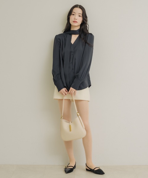 NEUNA（ヌナ）の「フロントタイブラウス（シャツ/ブラウス・レディース・ワインレッド/アイボリー/ネイビー・FREE）」の21枚目の写真