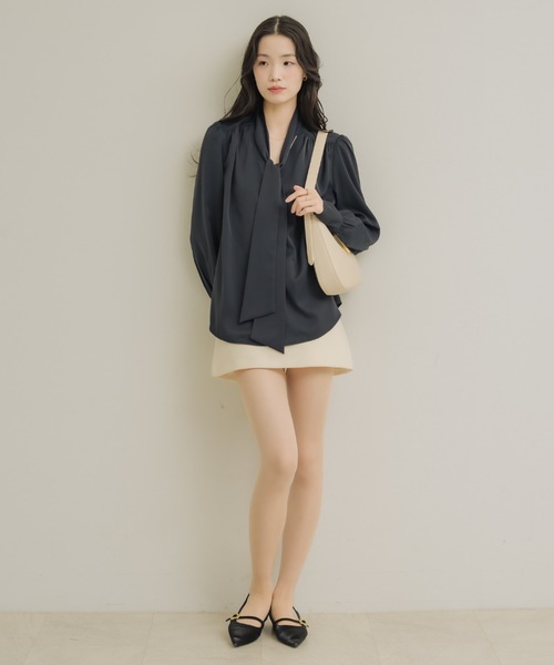 NEUNA（ヌナ）の「フロントタイブラウス（シャツ/ブラウス・レディース・ワインレッド/アイボリー/ネイビー・FREE）」の22枚目の写真