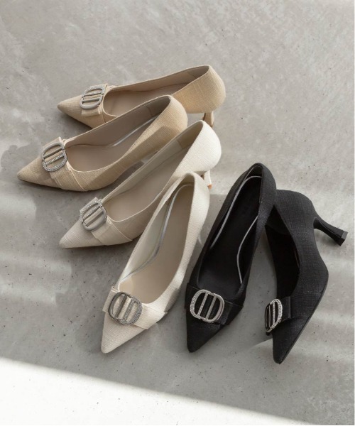 RANDA（ランダ）の「ビジューパーツポインテッドトゥパンプス（パンプス・レディース・ベージュ/アイボリー/ブラック・24/24.5/22.5/23/23.5/22/25.5/25）」の4枚目の写真