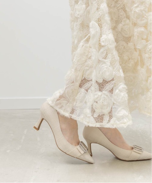 RANDA（ランダ）の「ビジューパーツポインテッドトゥパンプス（パンプス・レディース・ベージュ/アイボリー/ブラック・24/24.5/22.5/23/23.5/22/25.5/25）」の5枚目の写真