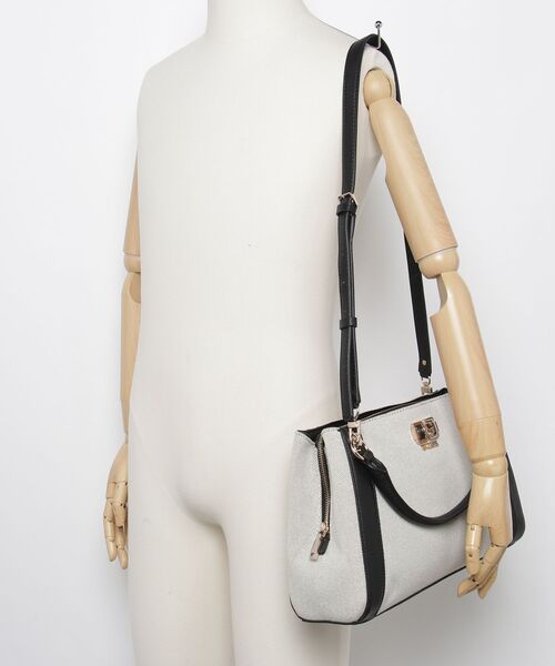 ケバブ　G-1 KARNILLA Girlfriend Satchel ハンドバッグ | GUESS(ゲス) JAPAN 公式