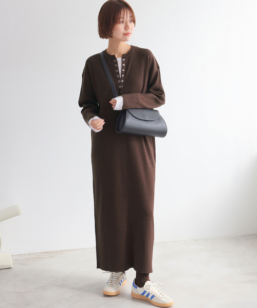 JOURNAL STANDARD relume（ジャーナルスタンダード　レリューム）の「《WEB限定追加》【MULTI FUNC+】ヘンリーネックニットワンピース（ワンピース・レディース・ブラック/ブラウン・FREE）」の8枚目の写真