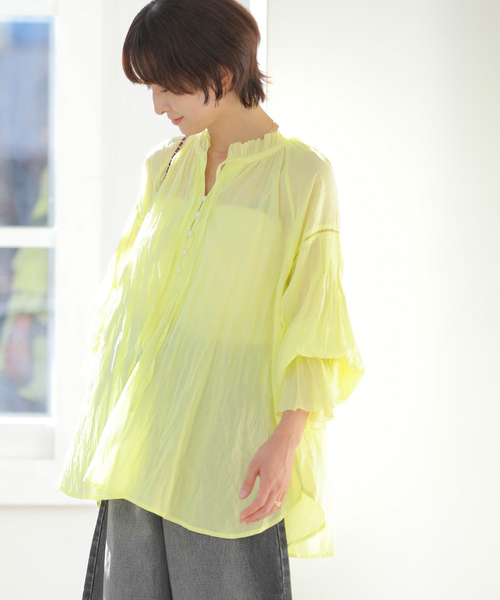 JOURNAL STANDARD relume（ジャーナルスタンダード　レリューム）の「［26SS新作］コットンボイルクリンクルタックフリルプルオーバー（シャツ/ブラウス・レディース・ホワイト/レッド/ブラック/イエロー系その他・FREE）」の3枚目の写真