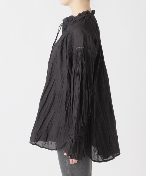 JOURNAL STANDARD relume（ジャーナルスタンダード　レリューム）の「［26SS新作］コットンボイルクリンクルタックフリルプルオーバー（シャツ/ブラウス・レディース・ホワイト/レッド/ブラック/イエロー系その他・FREE）」の22枚目の写真