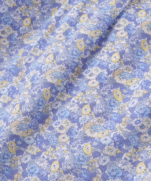 Tartine et Chocolat（タルティーヌエショコラ）の「【日本製】【お揃い】リバティ(leontyne dream)プリントタナローン花柄スモッキングワンピース（ワンピース・キッズ・ブルー系その他/パープル系その他・130cm/110cm/120cm）」の4枚目の写真